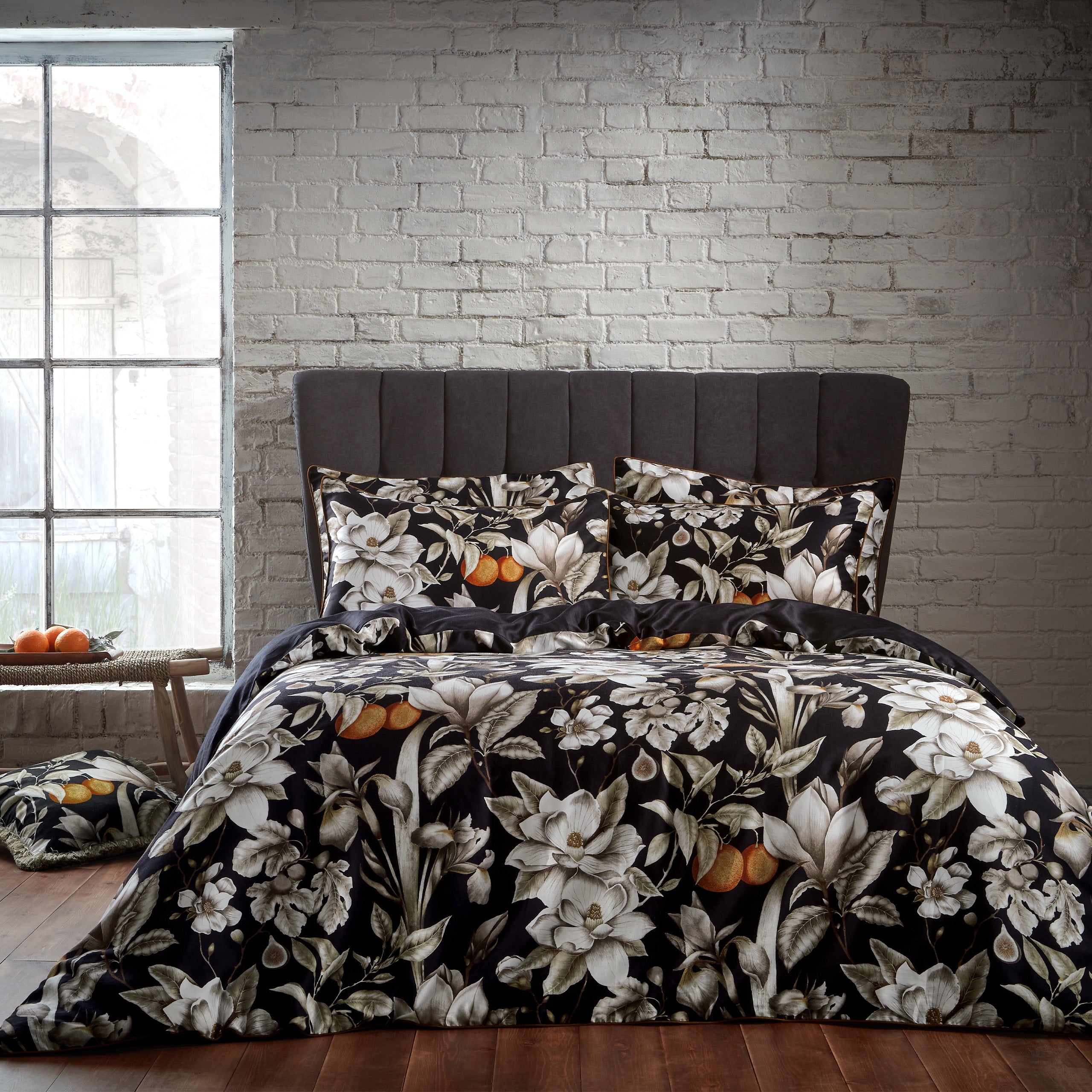 Lavish Floral Printed Piped Cotton Sateen King Duvet Cover Set Noir –  Tylers Department Store