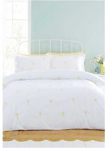 Catherine Lansfield Lorna Embroidered Daisy Double Duvet Set
