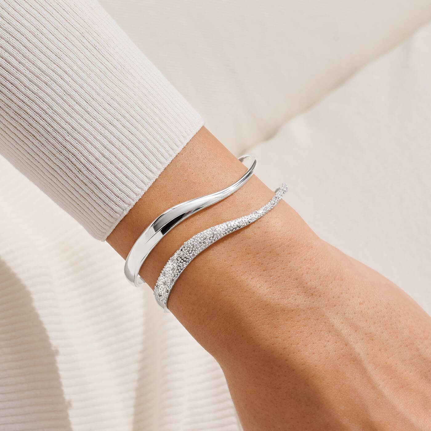 Joma Bracelet Bar Wavy Pave Bangle Set Of Two