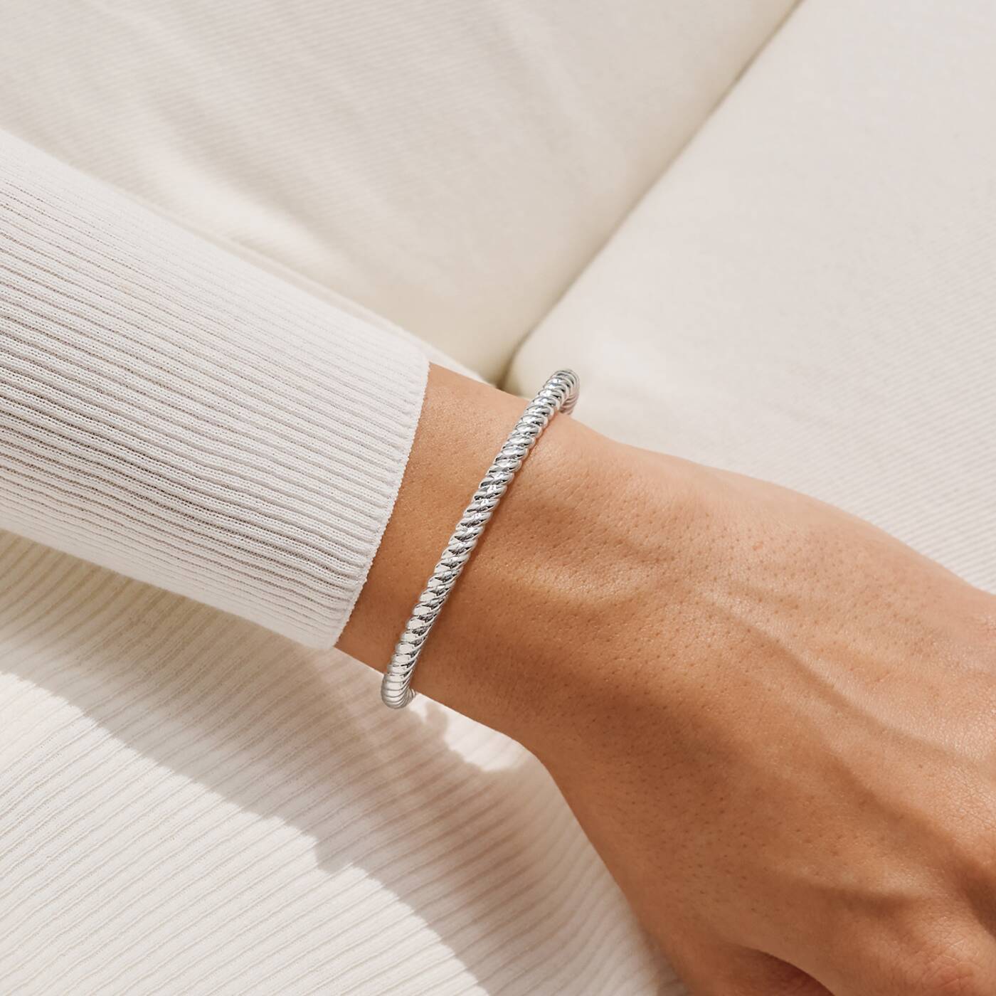 Joma Bracelet Bar Silver Cable Bangle