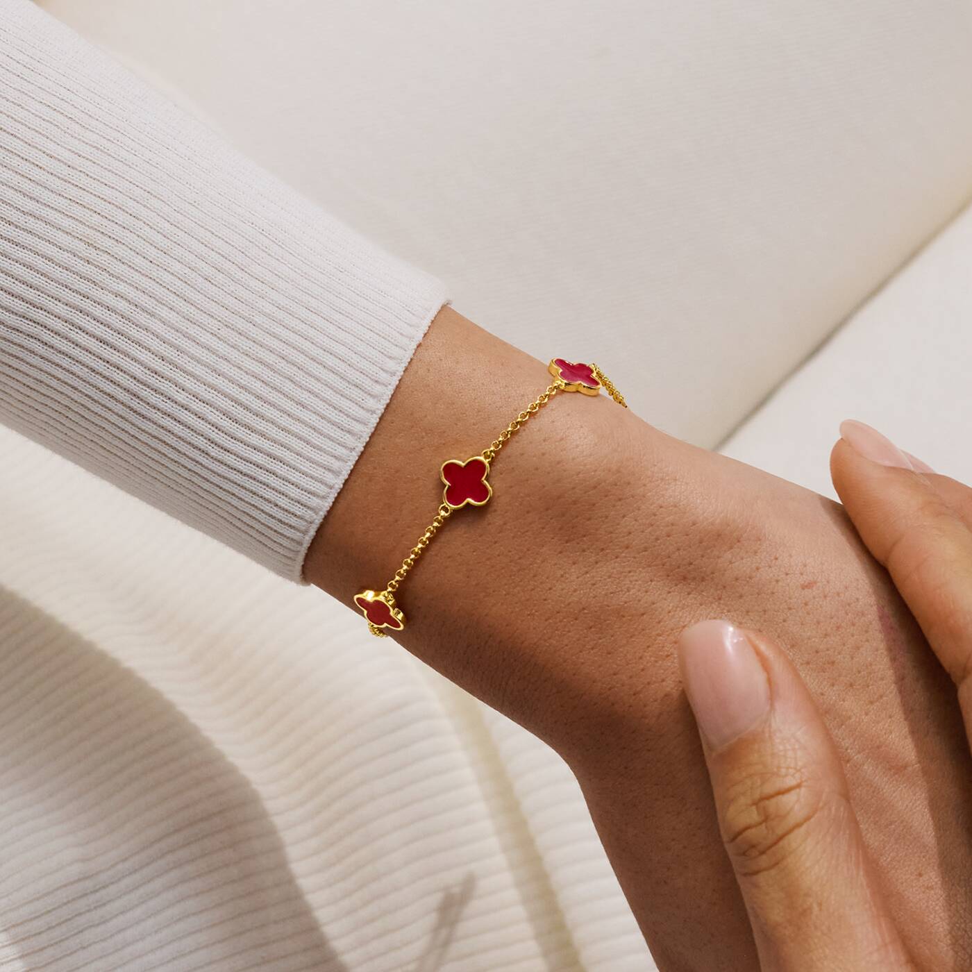 Joma Signature Red Clover Gold Bracelet