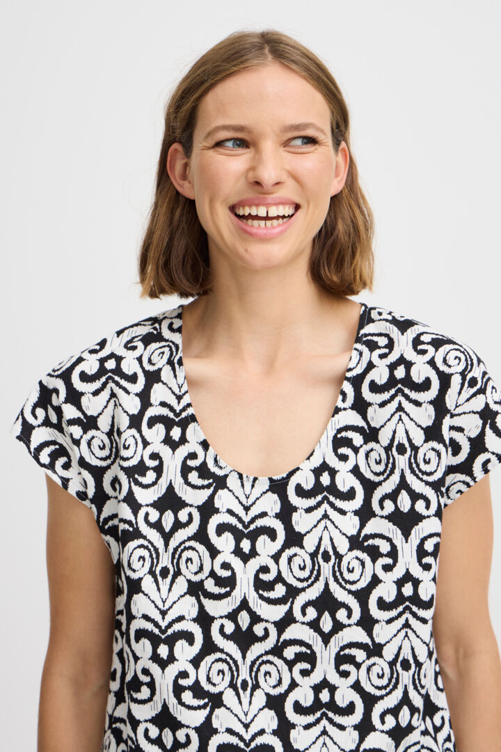 b.young Falakka O-Neck Blouse Ethnic Black Mix