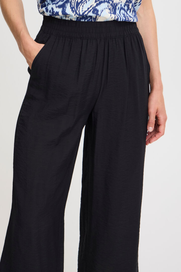 b.young Hailey Crop Pants Black