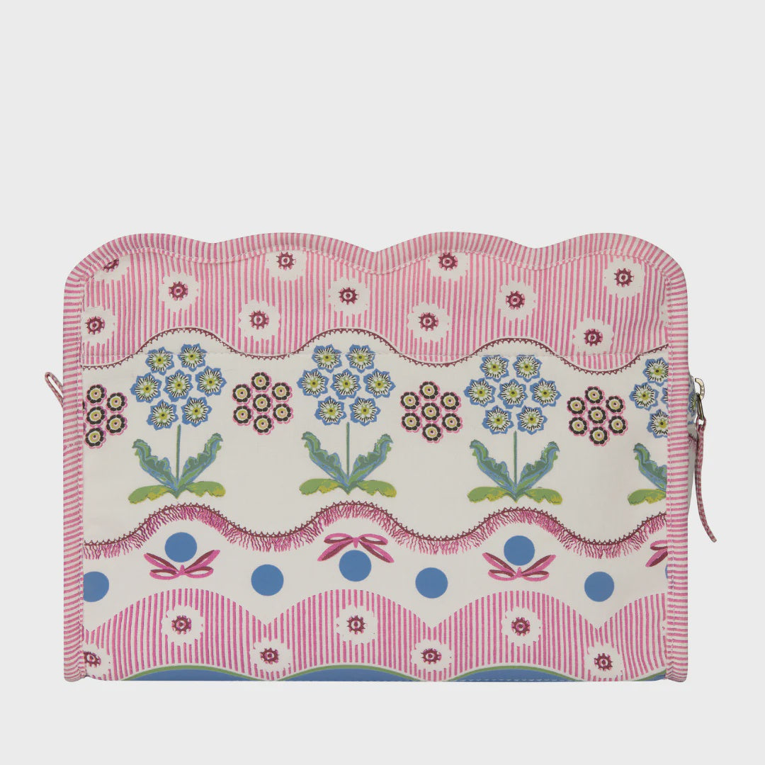 Heathcote & Ivory Woven Flowers Scallop Wash Bag