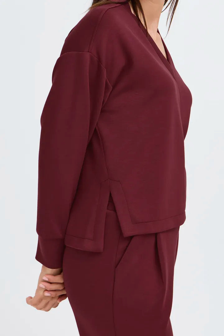 b.young Pusti V-Neck Cropped Blouse Port Royale