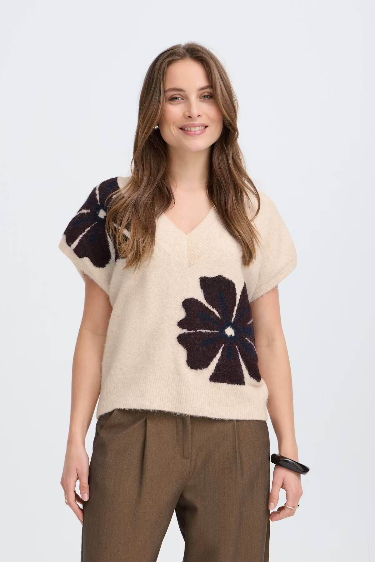 b.young Omea V-Neck Slipover Fig Mel Flower