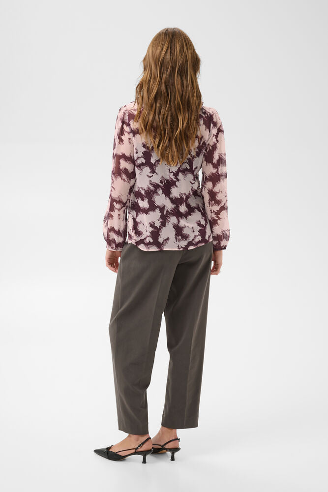 Saint Tropez Lilja Crinkle LS Shirt Winetasting Shadow Blooms