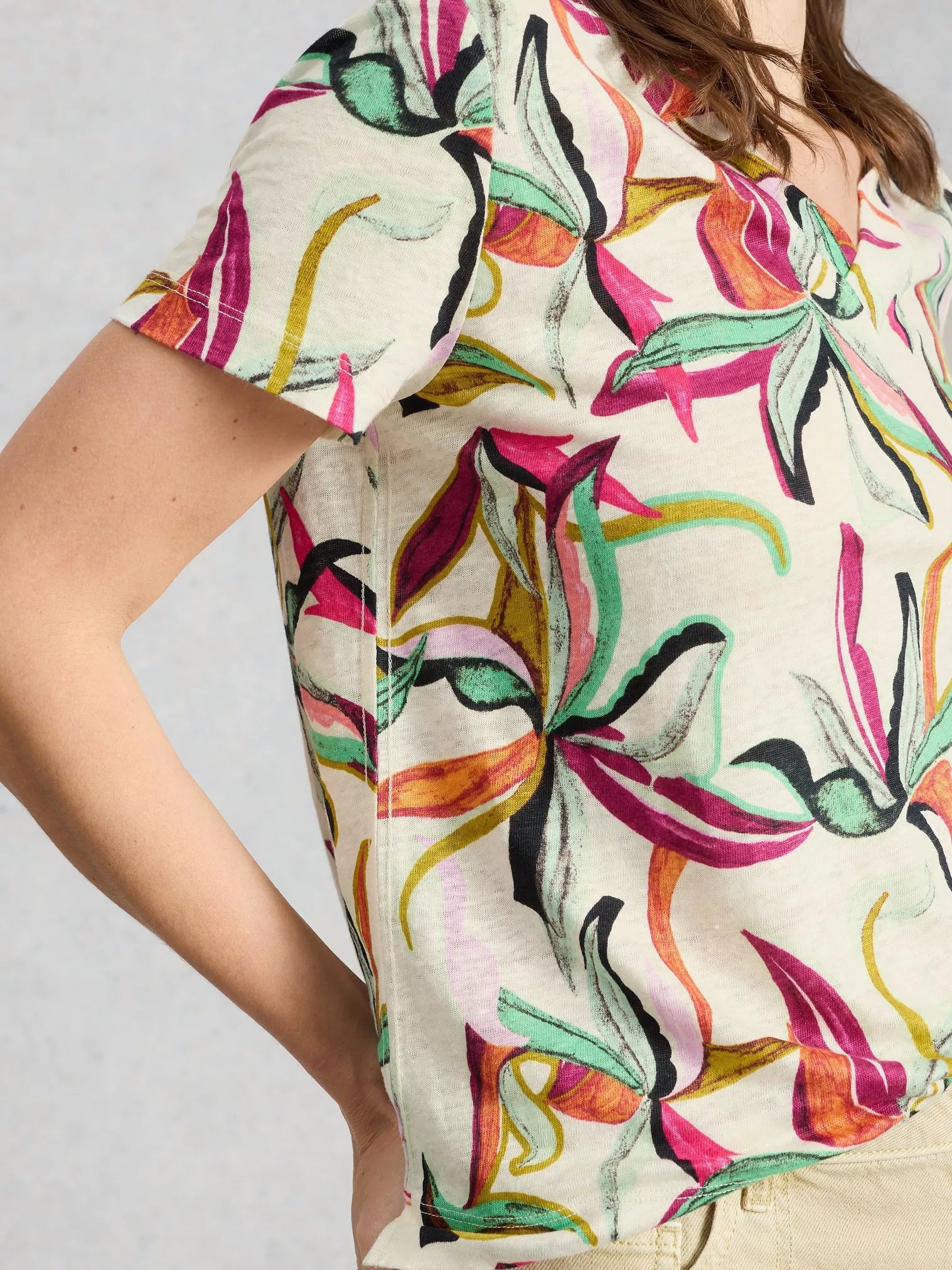 White Stuff Susie V Neck Linen Tee Ivory Print