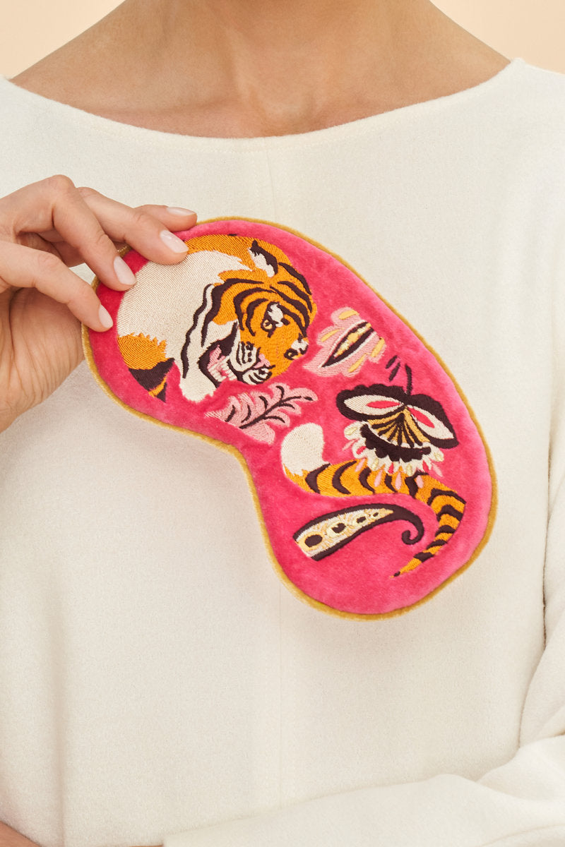 Powder Thrill of the Tiger Lux Lavender Eye Mask