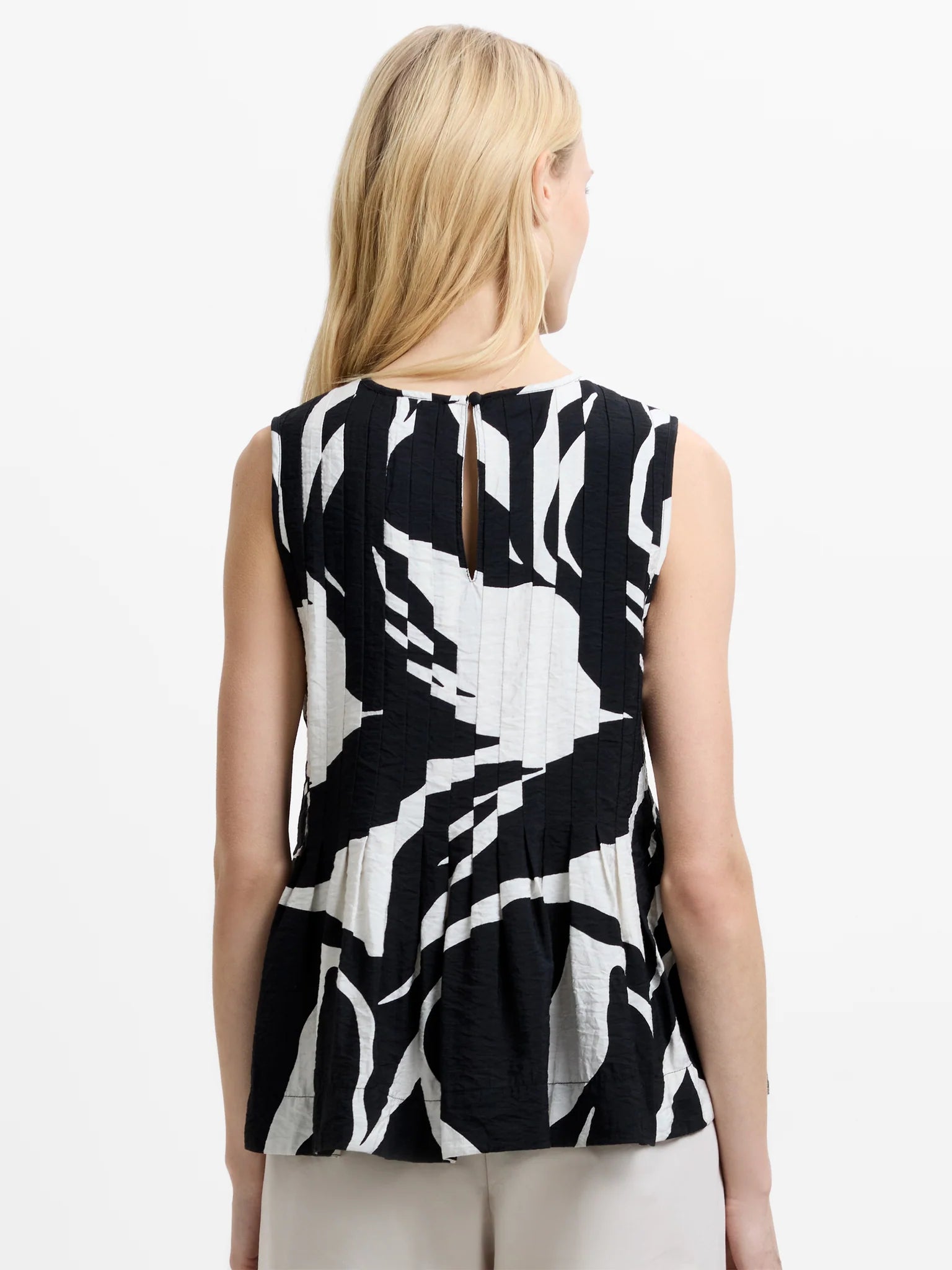 French Connection Jessie Lindy Sleeveless Top Black-Cream