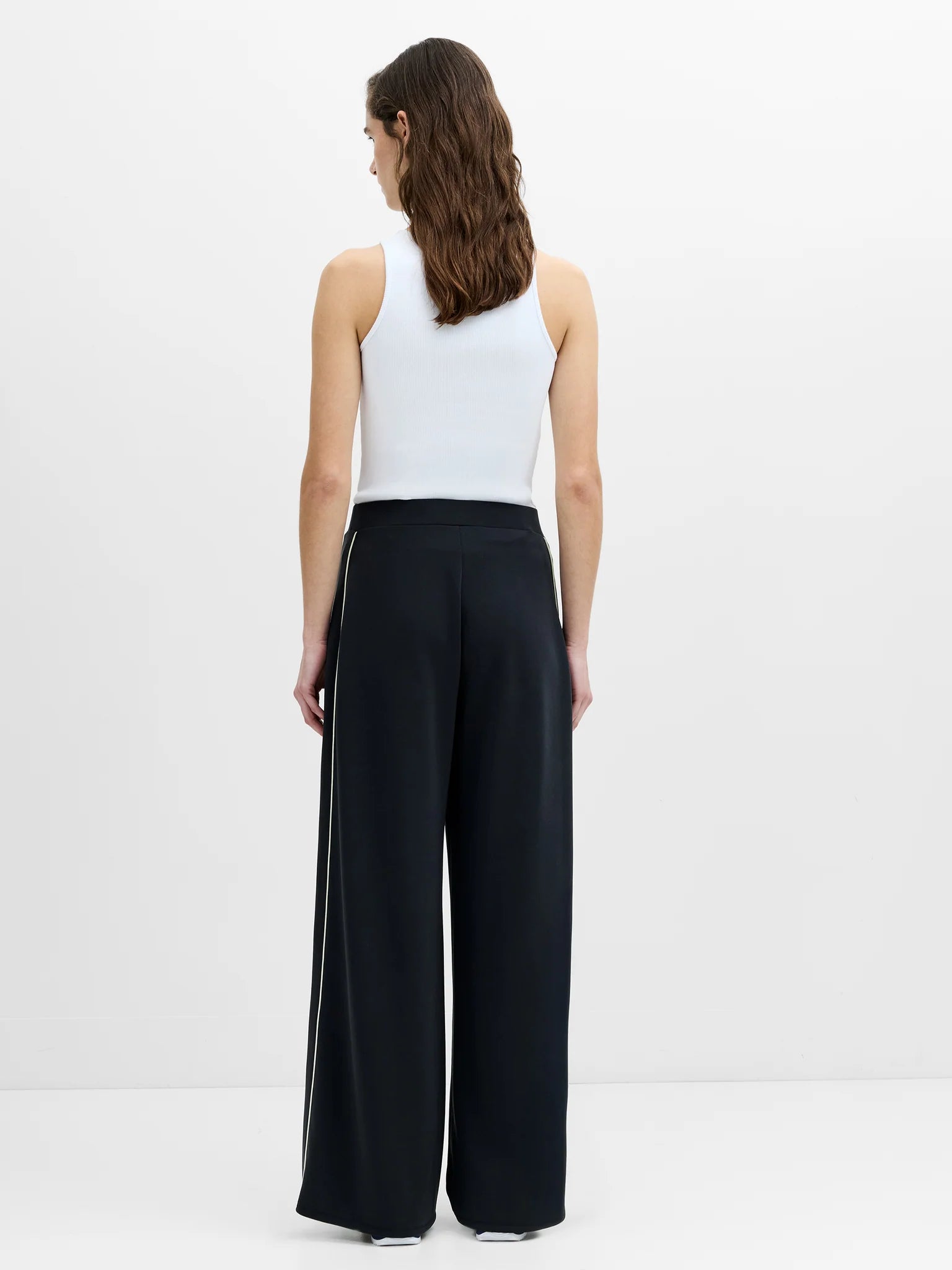 French Connection Wren Side Stripe Wide Leg Jogger Graphite Grey/Porcelain Cream