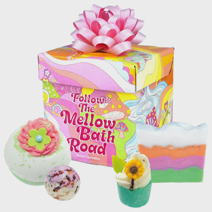 Follow the Mellow Bath Road Cube Bow Gift Box