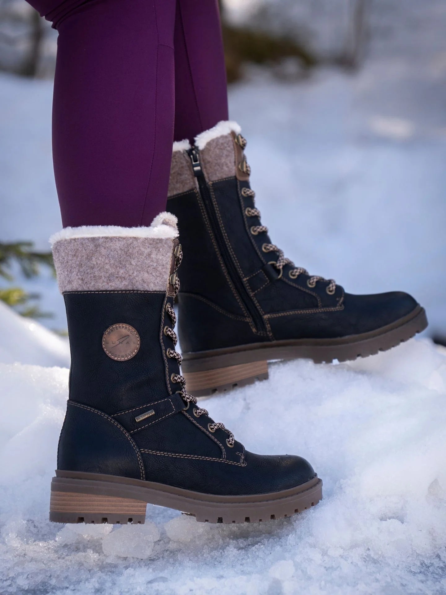 Lunar Cambridge Black Ice Grip W/Proof Boot