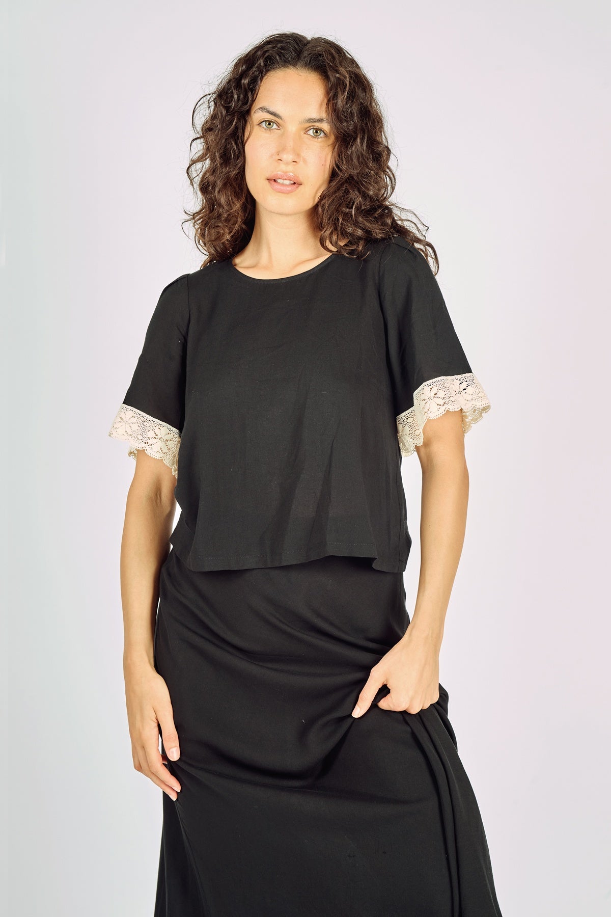 Traffic People Happy Days Whisper Top Black