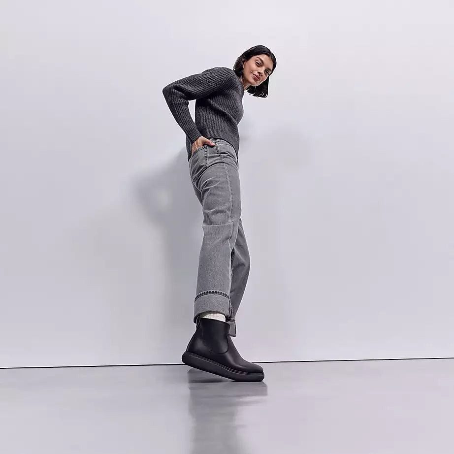 FitFlop Iq-Comff Leather Zip Ankle Boots All Black