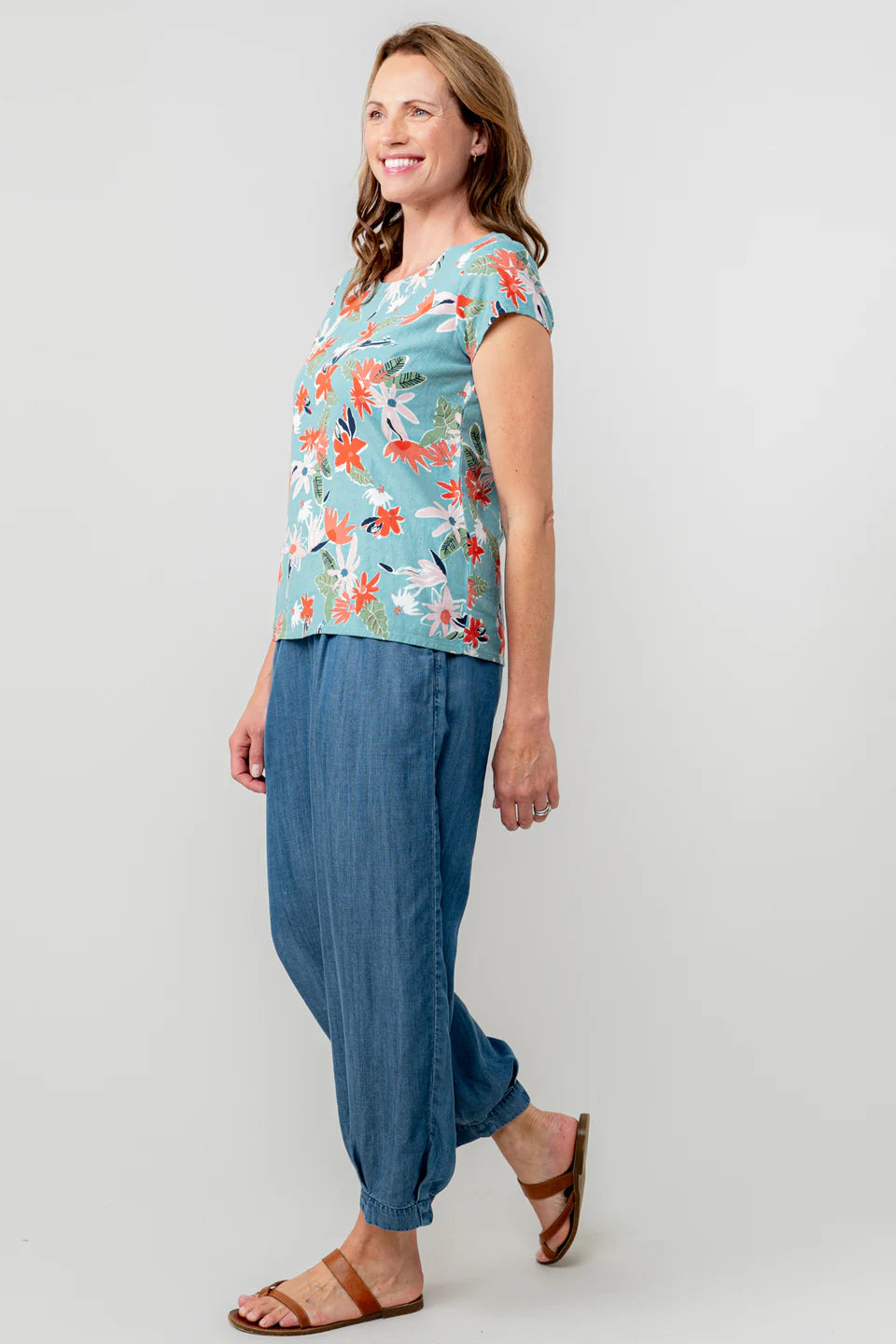 Lily & Me Sun And Shade Linen Blend Shell Top Ocean
