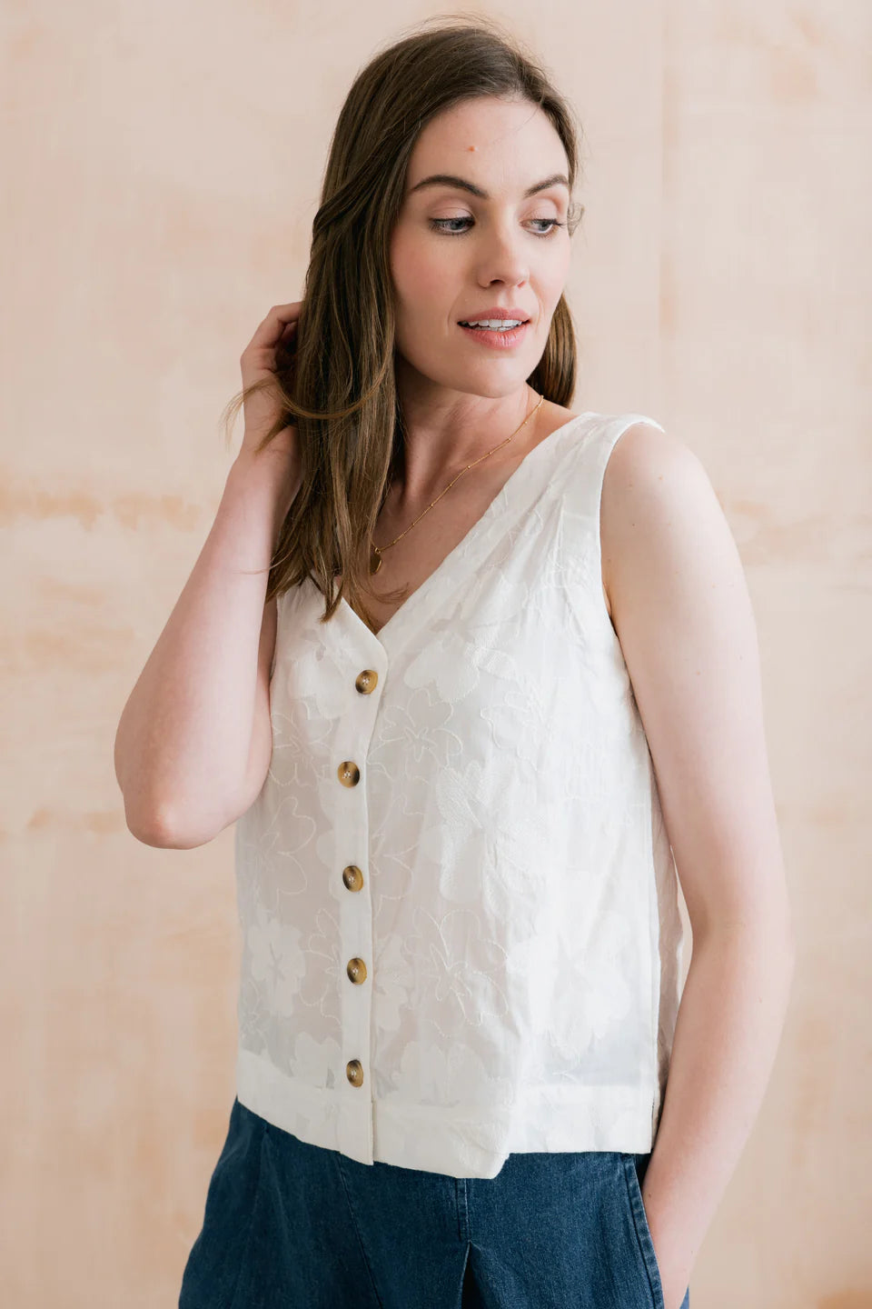Lily & Me Allium Two Way Vest Big Bloom Jacquard White