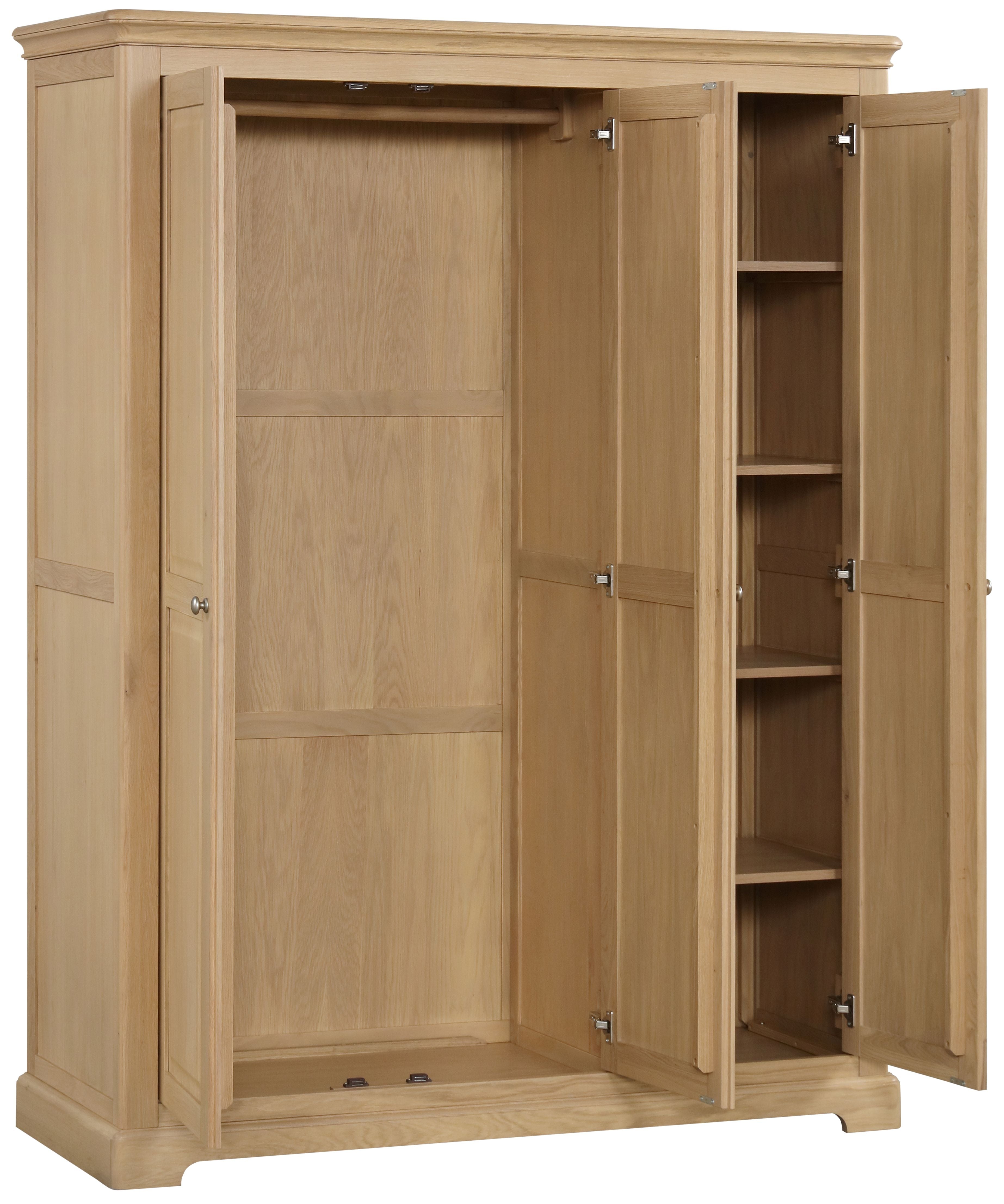 Lytham Oak Triple Wardrobe With Shelves