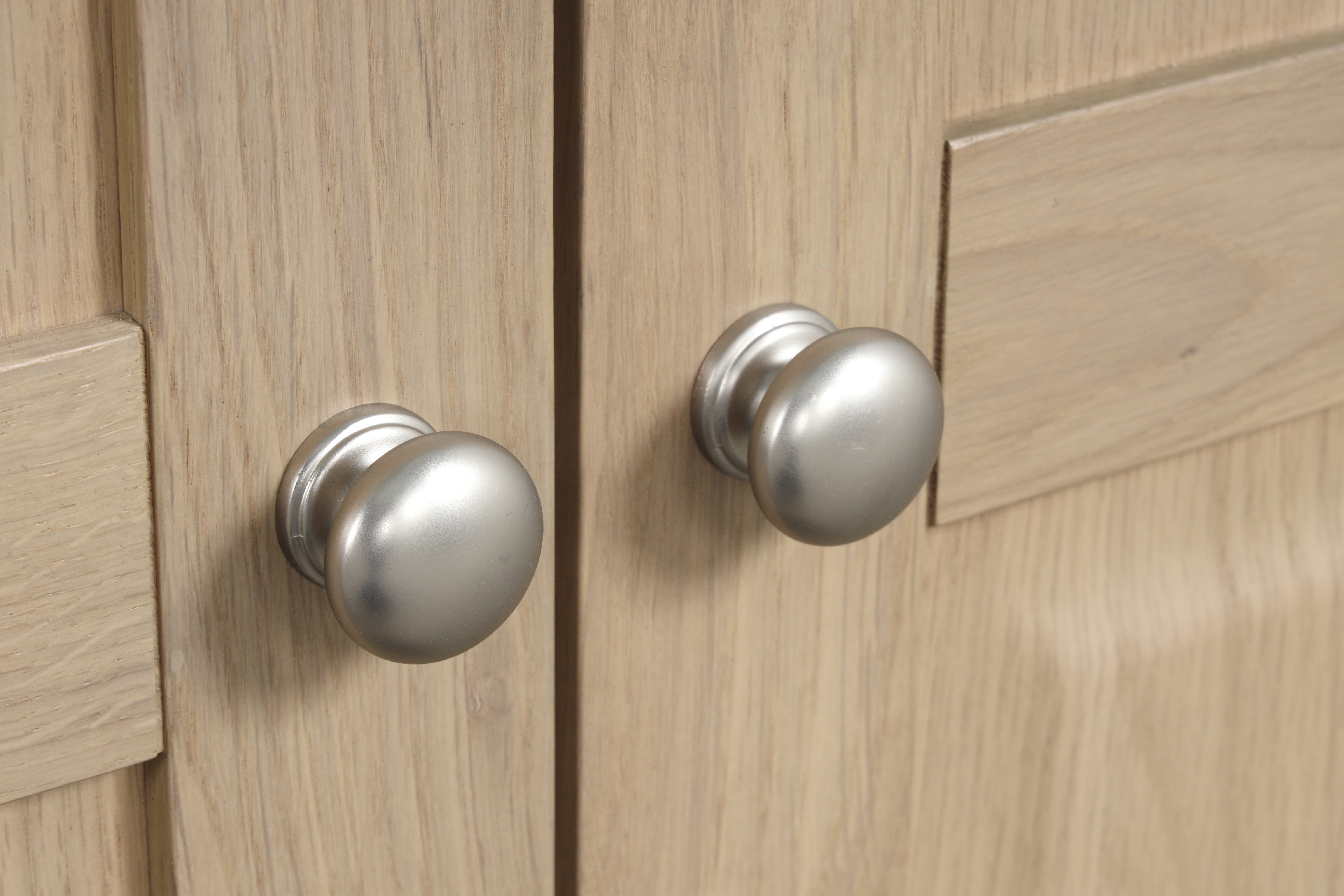 Lytham Oak 2 Over 3 Chest Of Drawers