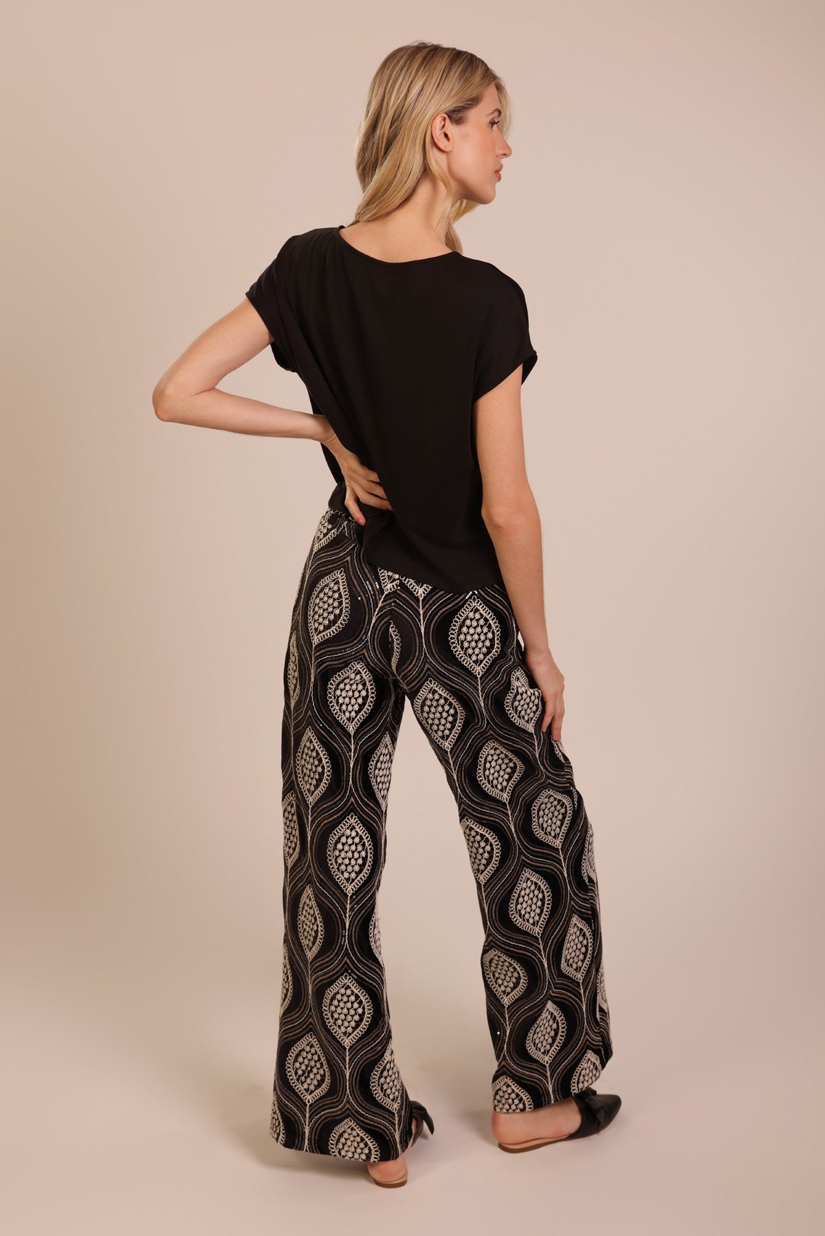 Traffic People Nobody Asked Grace Top Black