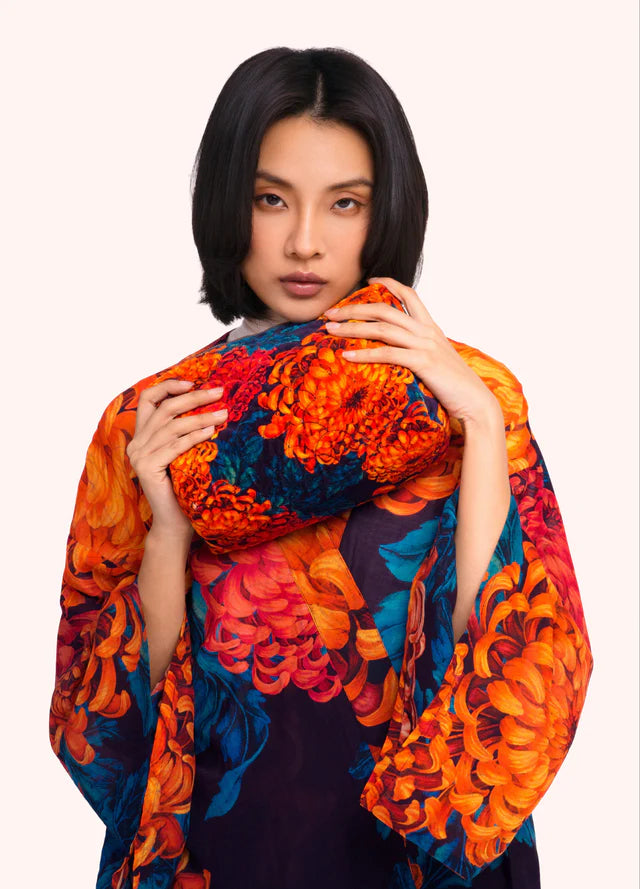 Powder Chrysanthemum Quilted Velvet Washbag