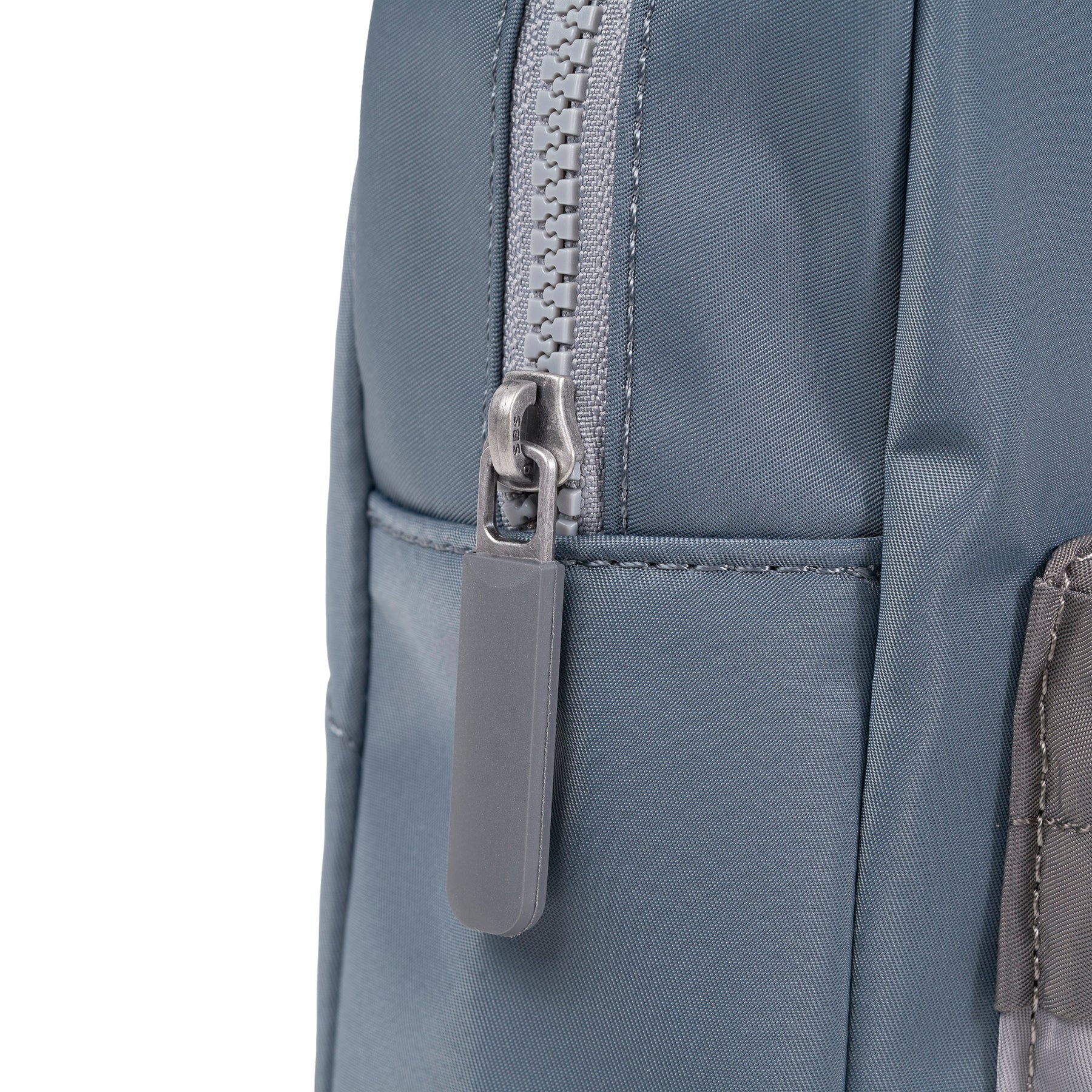 ROKA Willesden B Grey Tonal Recycled Nylon Large