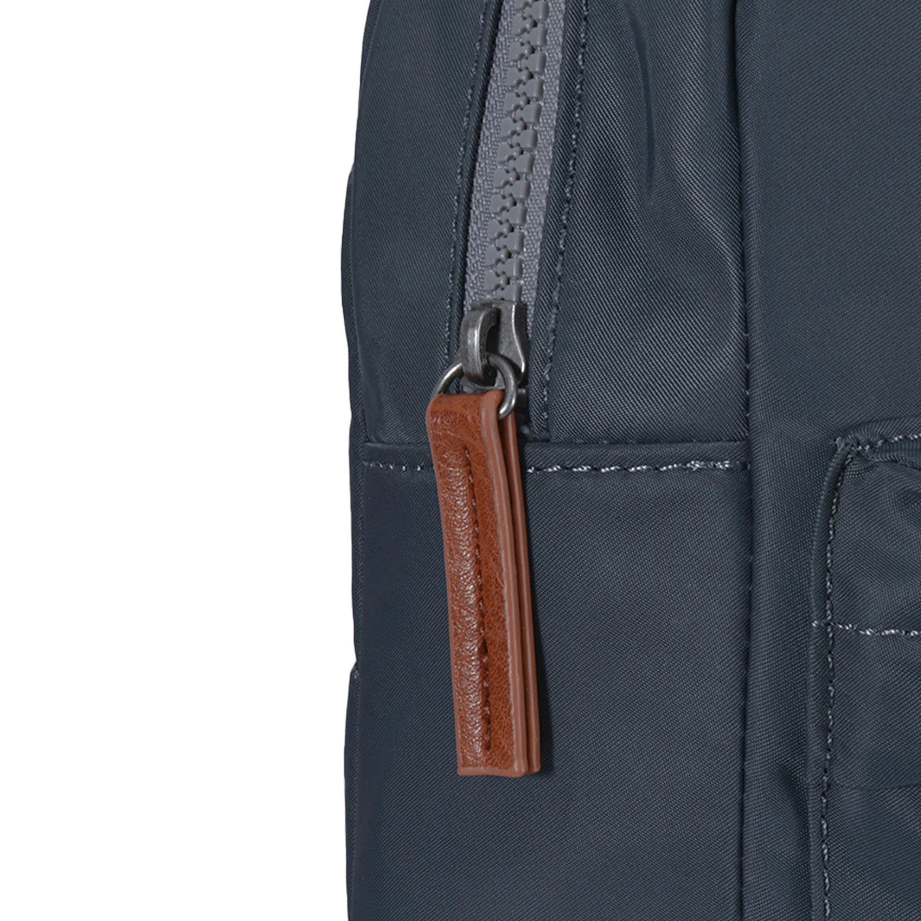 ROKA Willesden B Recycled Nylon Smoke