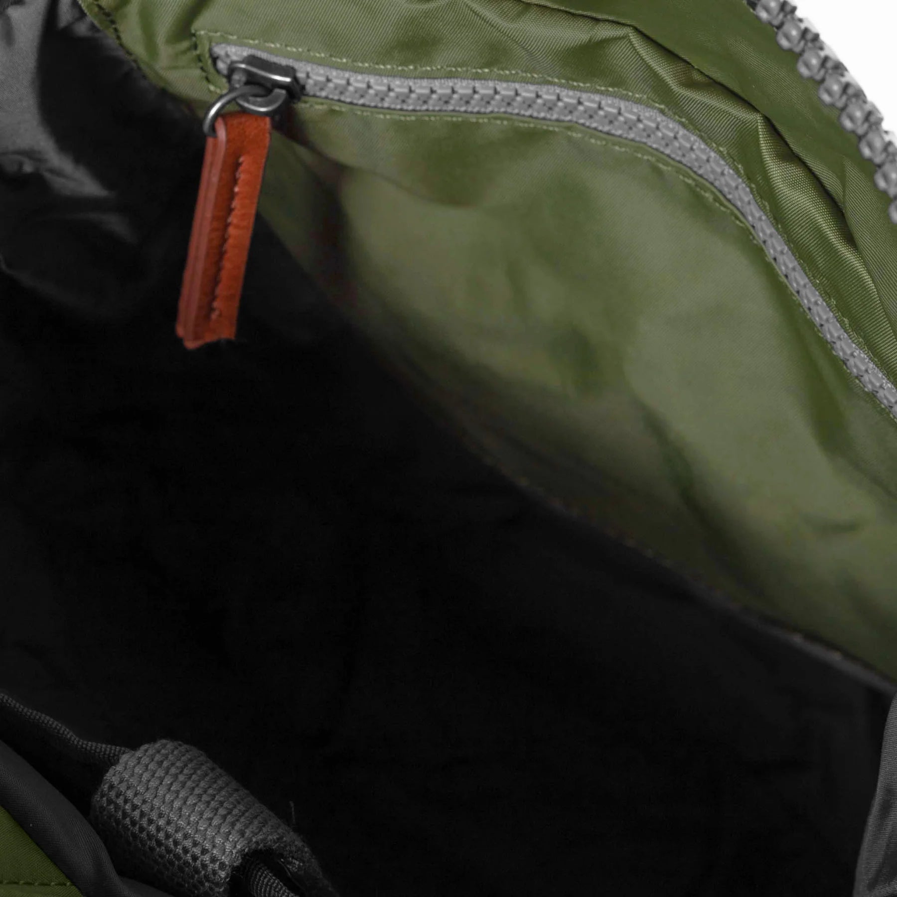 ROKA Bantry B Avocado Recycled Nylon Medium