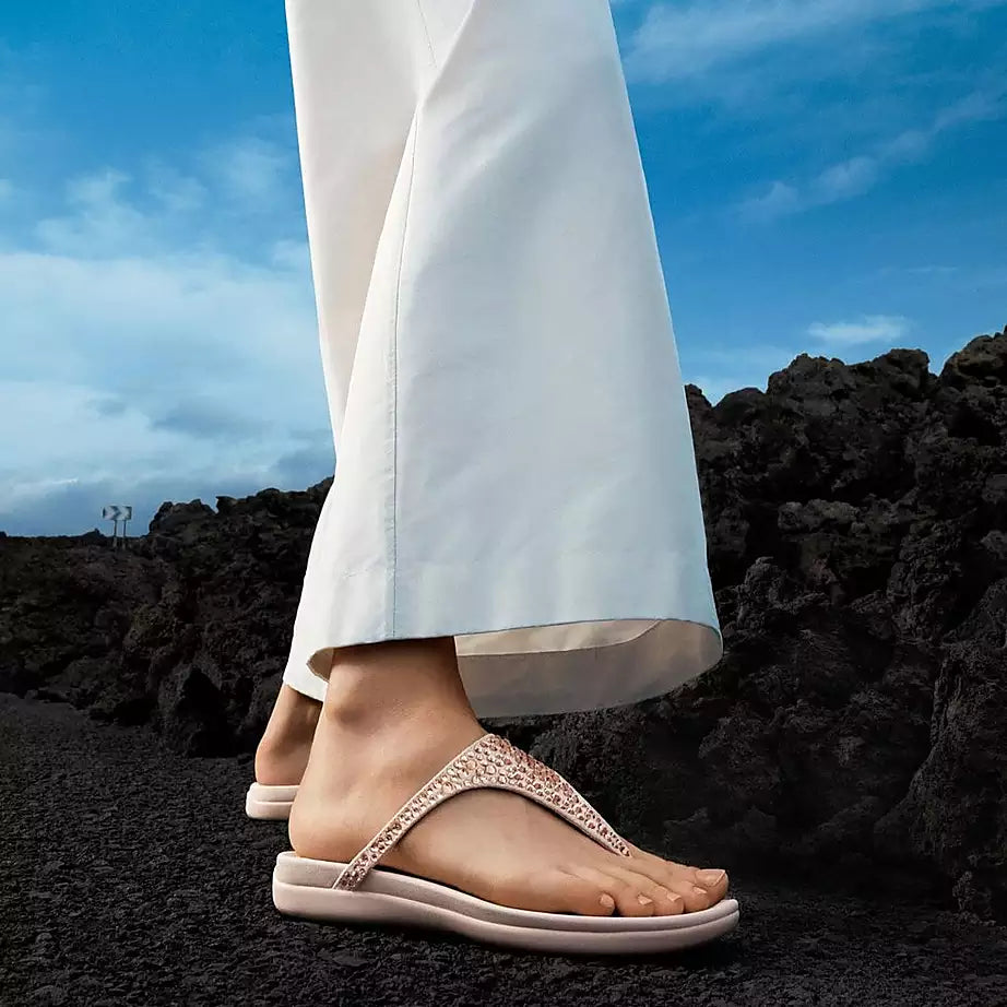 FitFlop Solay Mixed-Crystal Toe-Post Sandals Nude Rose