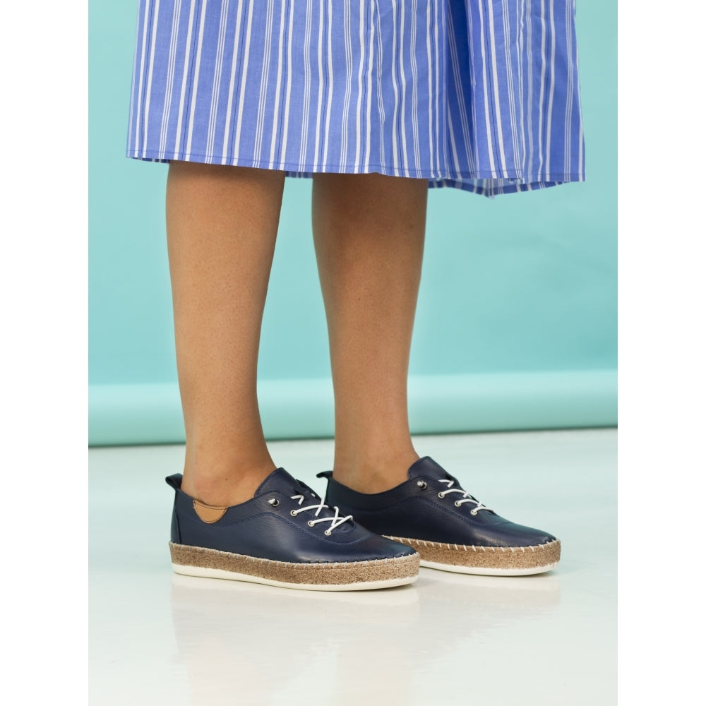 Lunar Evie Navy Lea. Plimsoll