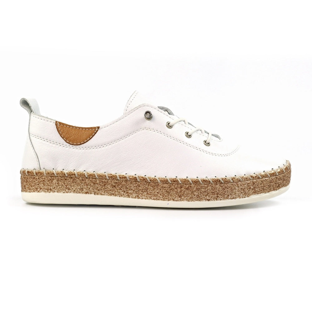 Lunar Evie White Lea. Plimsoll