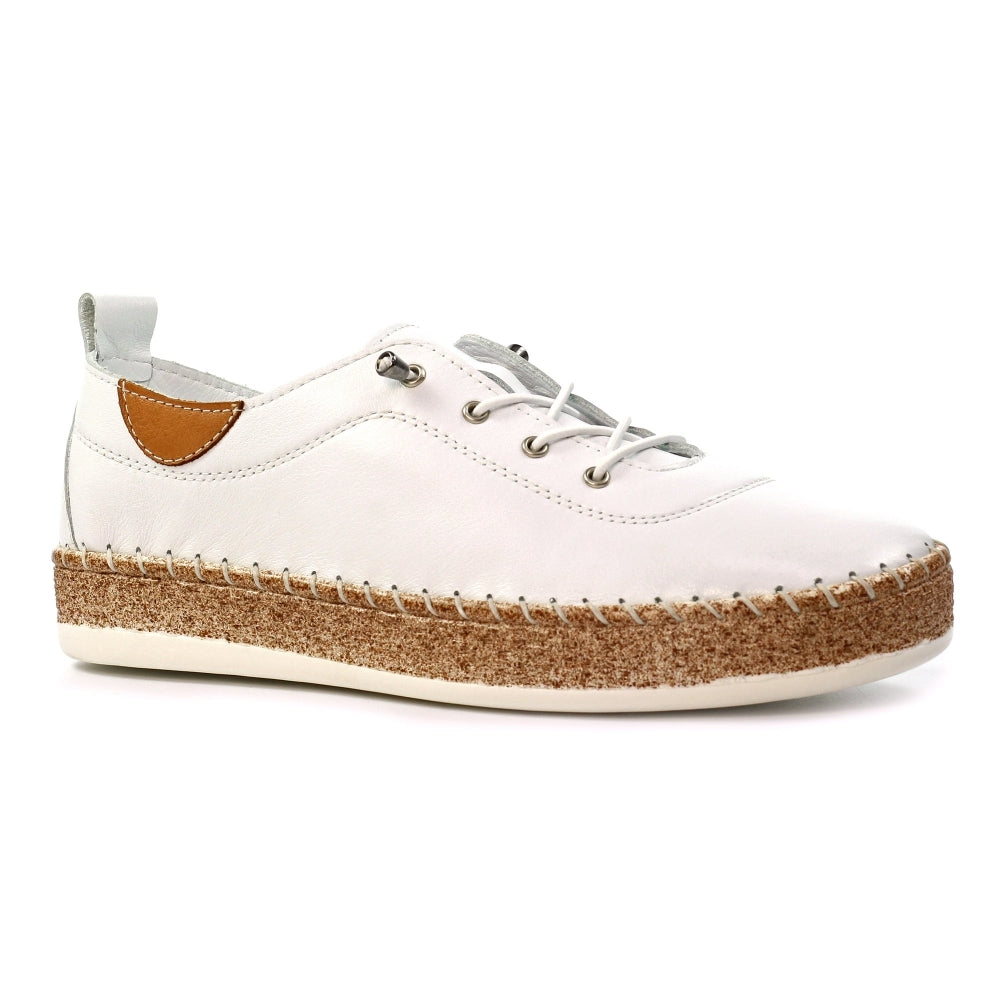 Lunar Evie White Lea. Plimsoll