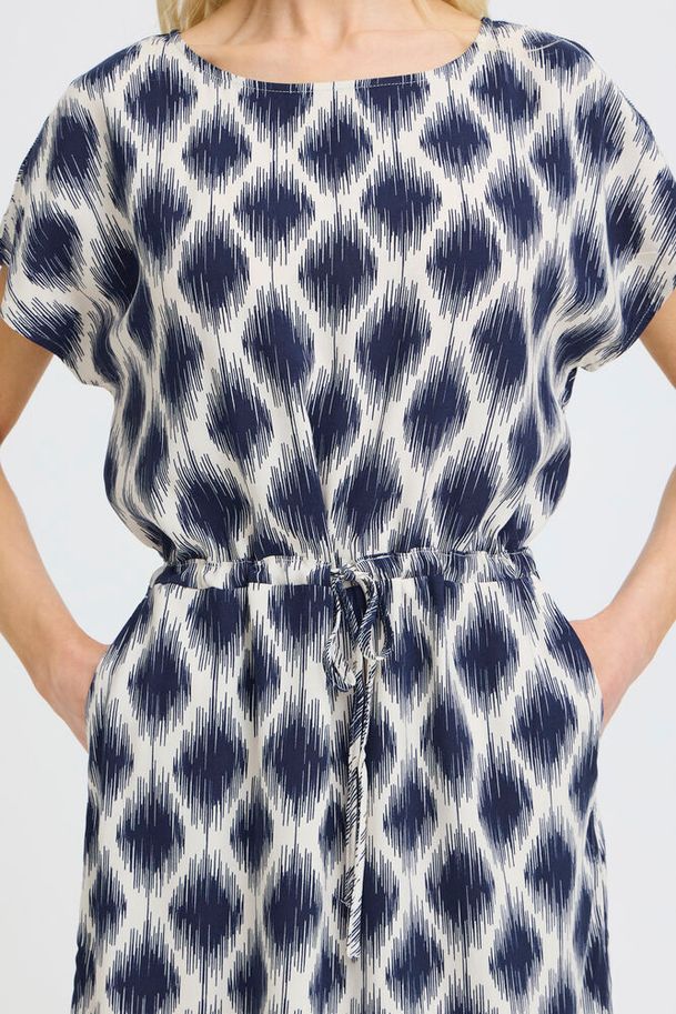 b.young Joella O-Neck Dress Ogee Ikat Med Blue