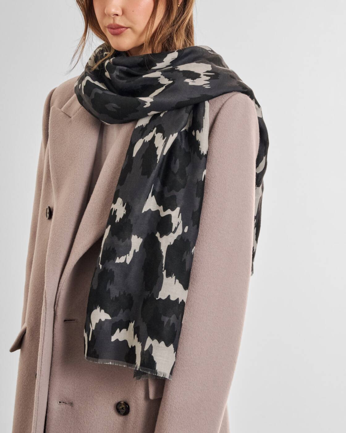Katie Loxton Grey Black White Brush Stroke Leopard Printed Scarf