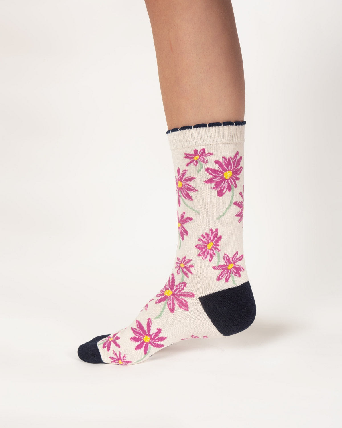 Thought Birth Flower Bamboo Socks Aster 4-7