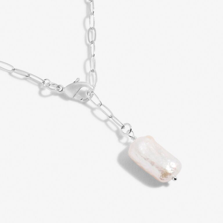 Joma  Lumi Pearl Chain Silver Necklace