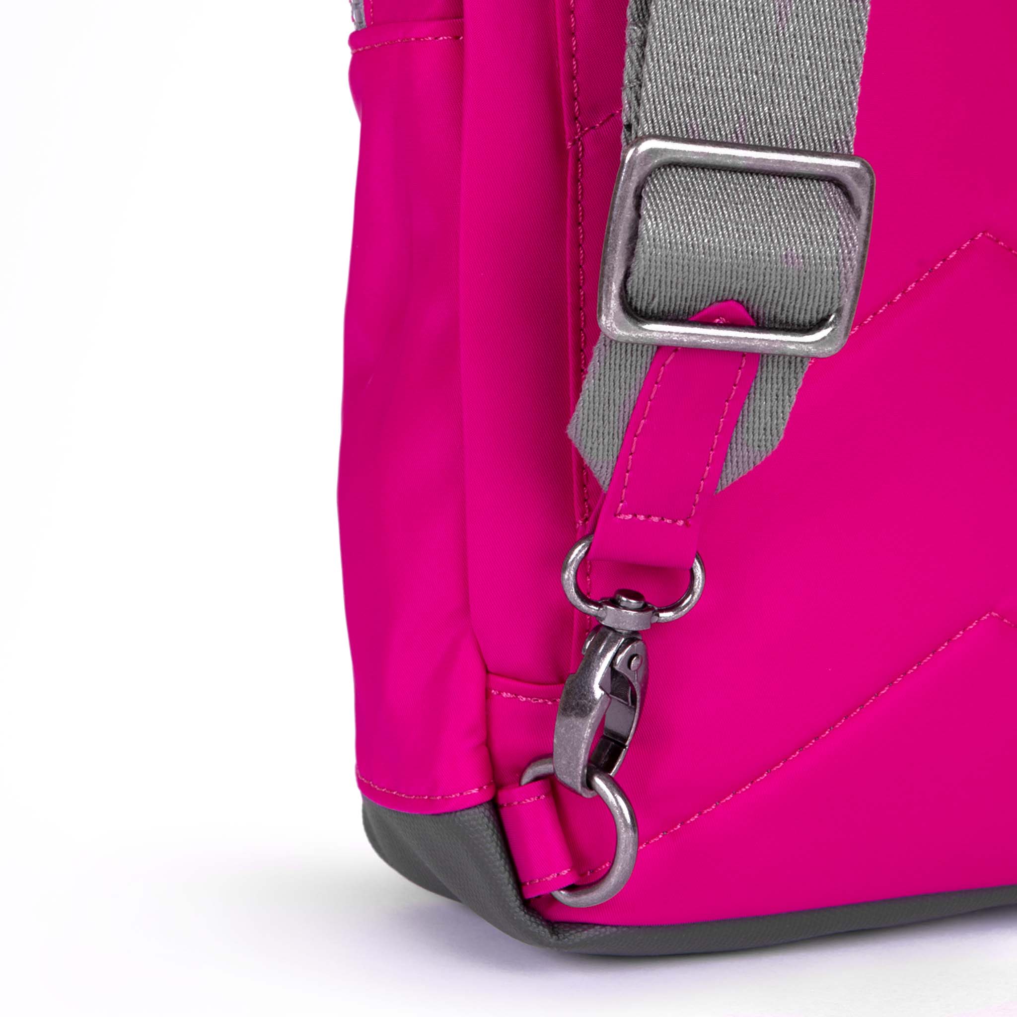 ROKA Willesden B Sustainable Nylon Candy